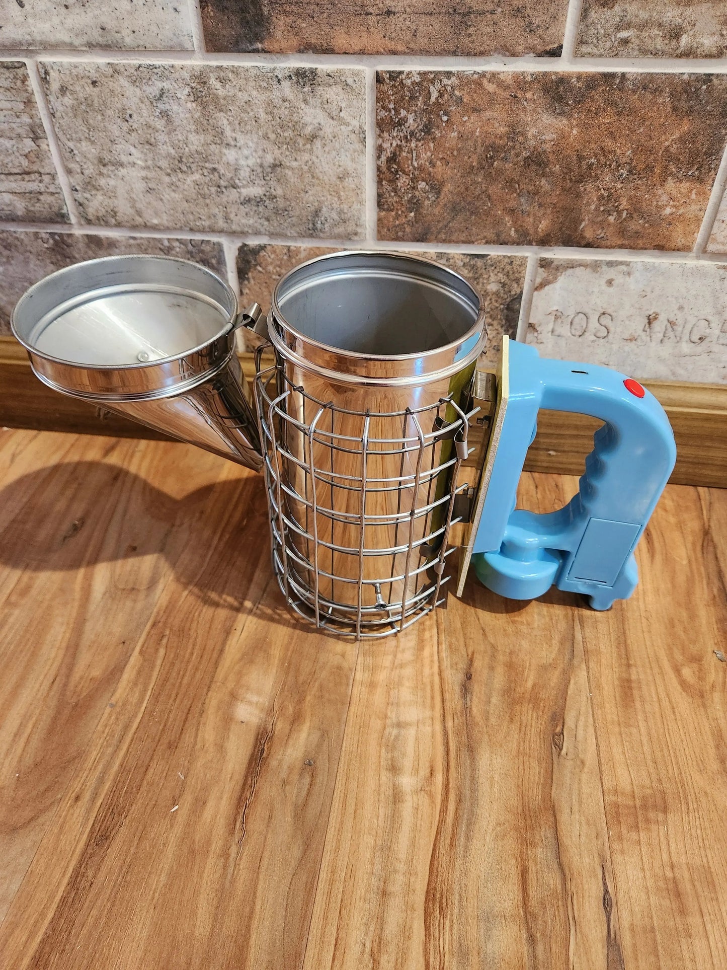 Battery Powered Smoker Die Biene Honey Farm