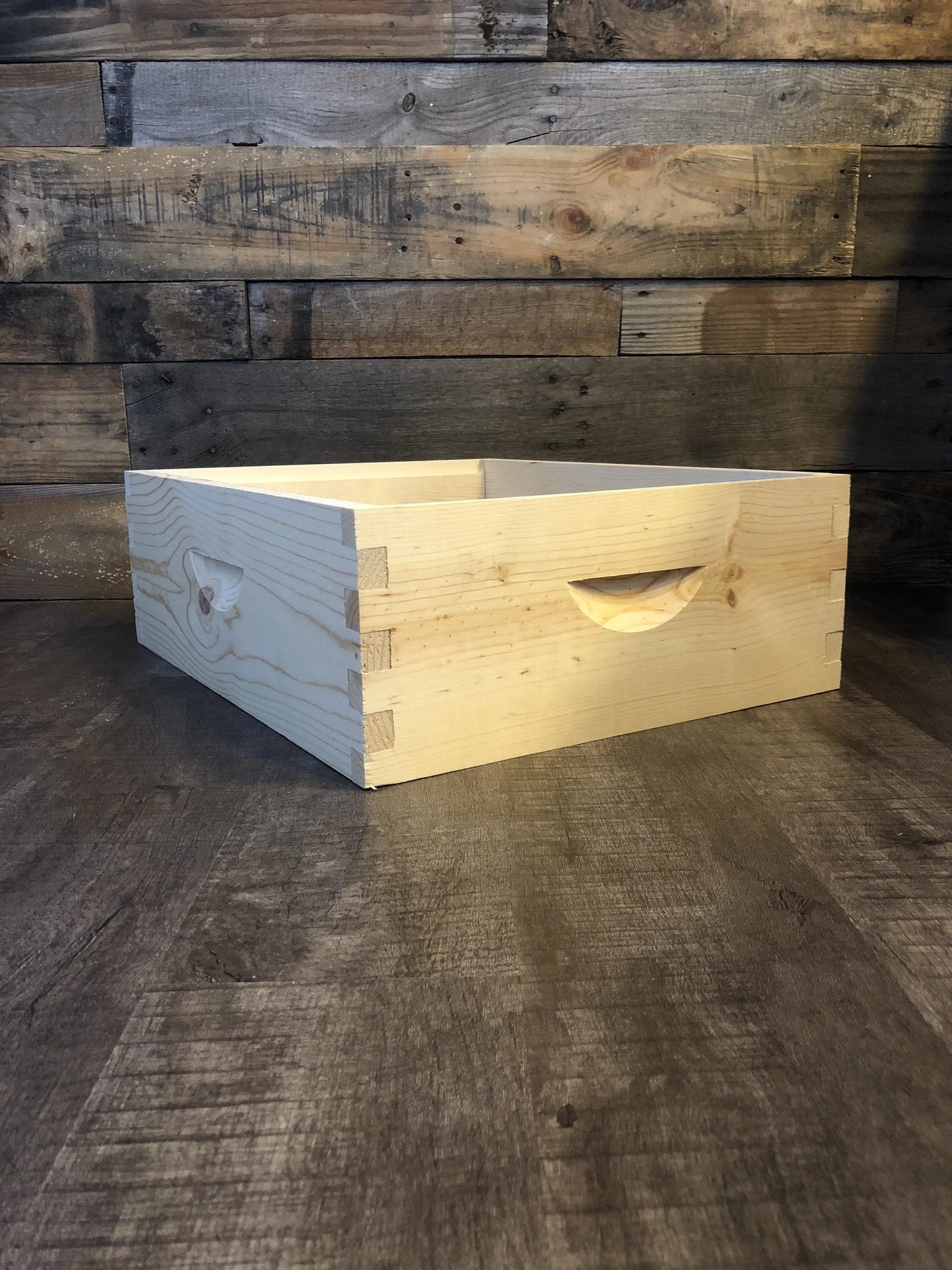 Medium Honey Super - 6 5/8" Die Biene Honey Farm