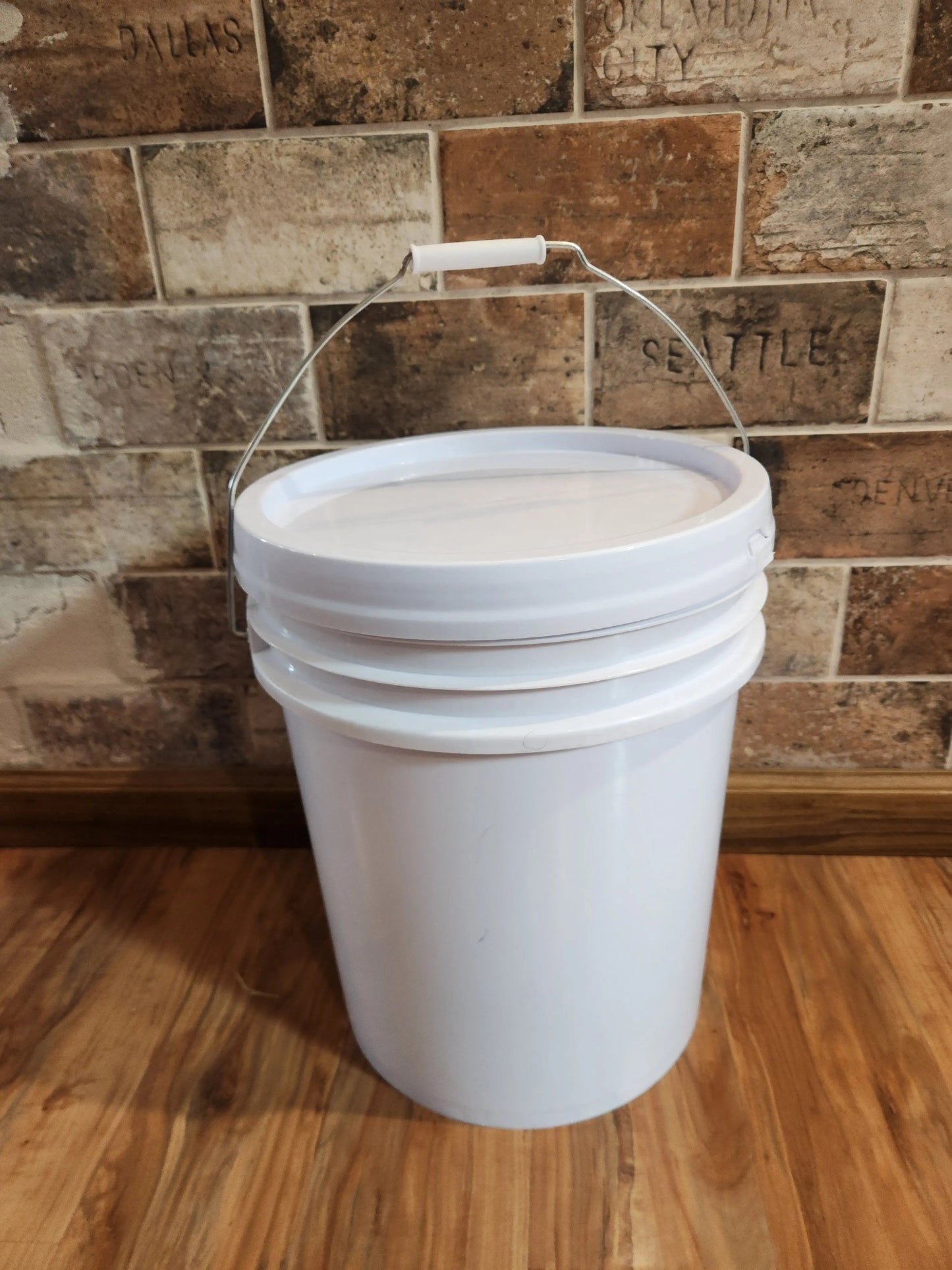 5 Gallon Food Grade Honey Storage Bucket Die Biene Honey Farm