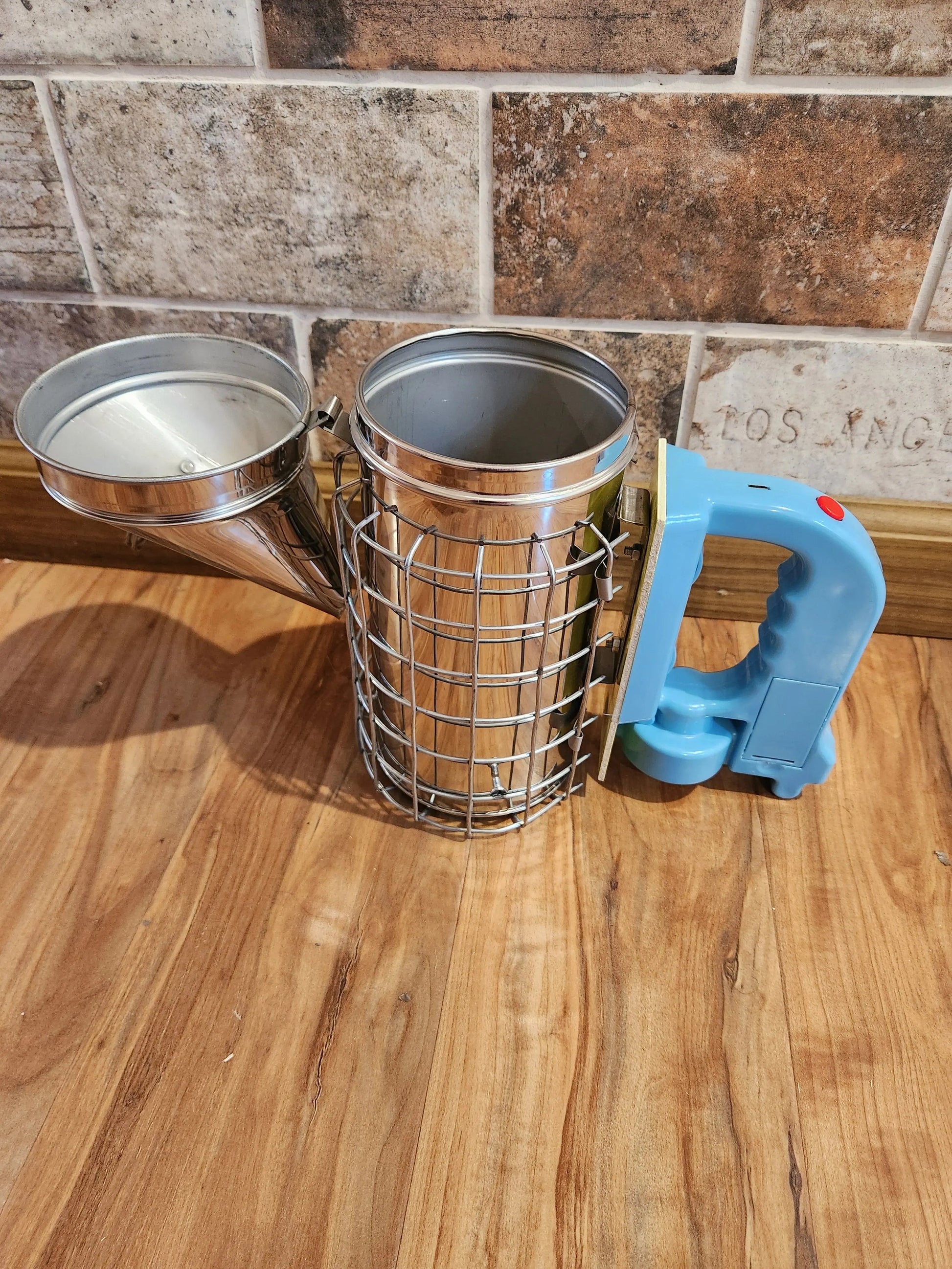 Battery Powered Smoker Die Biene Honey Farm