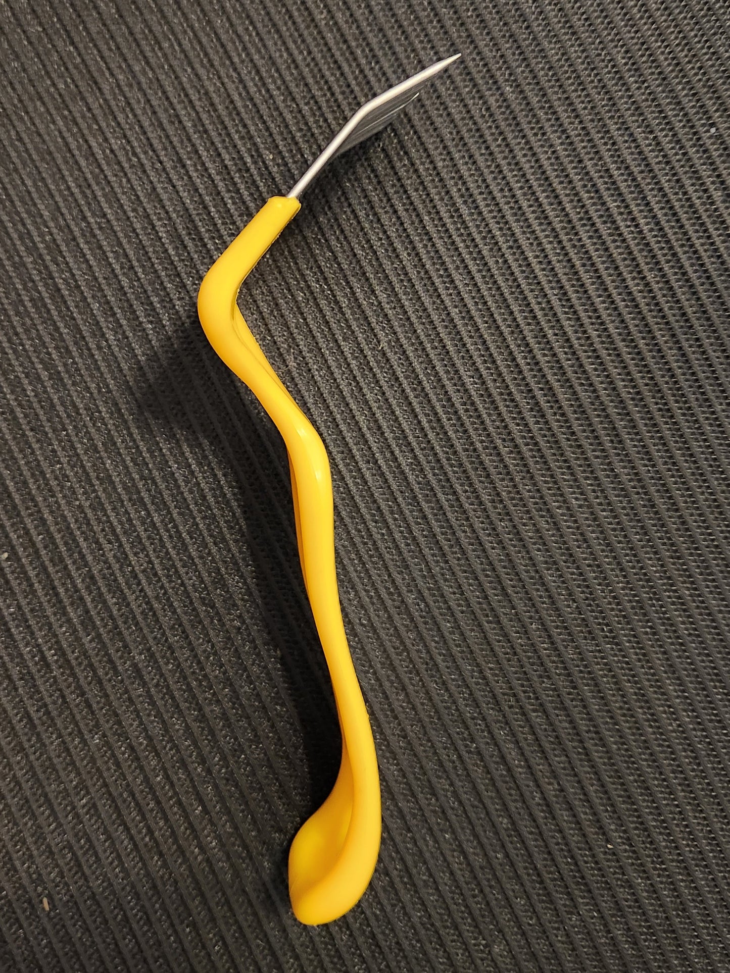 Bend Needle Uncapping Fork