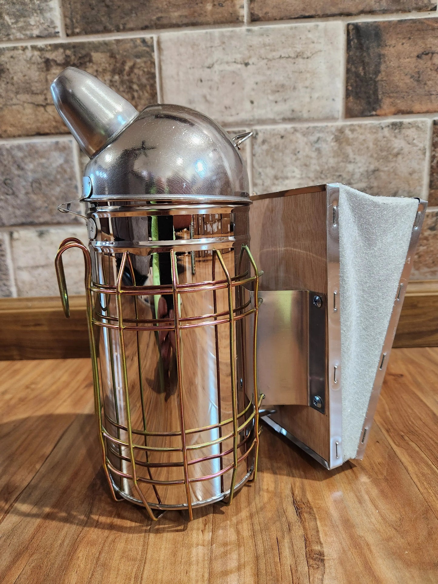 Domed Smoker Die Biene Honey Farm