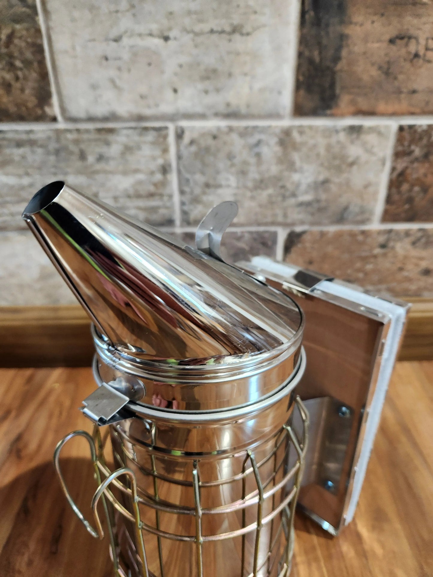 Smoker (stainless steel and Corium) Die Biene Honey Farm