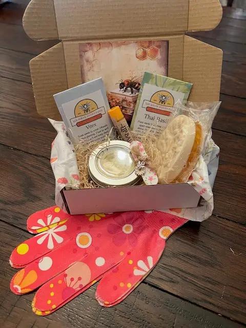 Spring Beauty Bee Box Die Biene Honey Farm